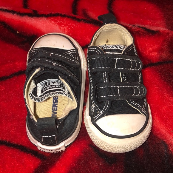 boys black velcro converse